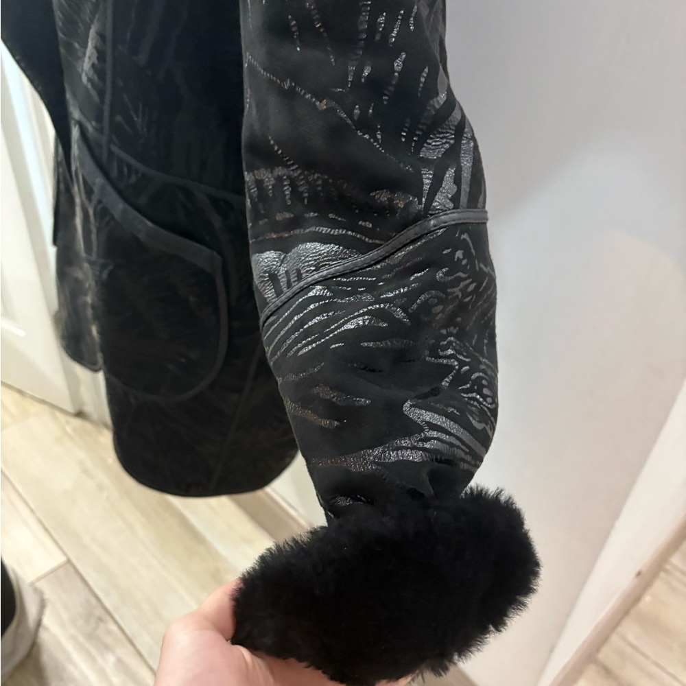 Vintage Adarcrea S.L. Embroidered Sheep Fur Jacket 38 - Picture 3 of 10